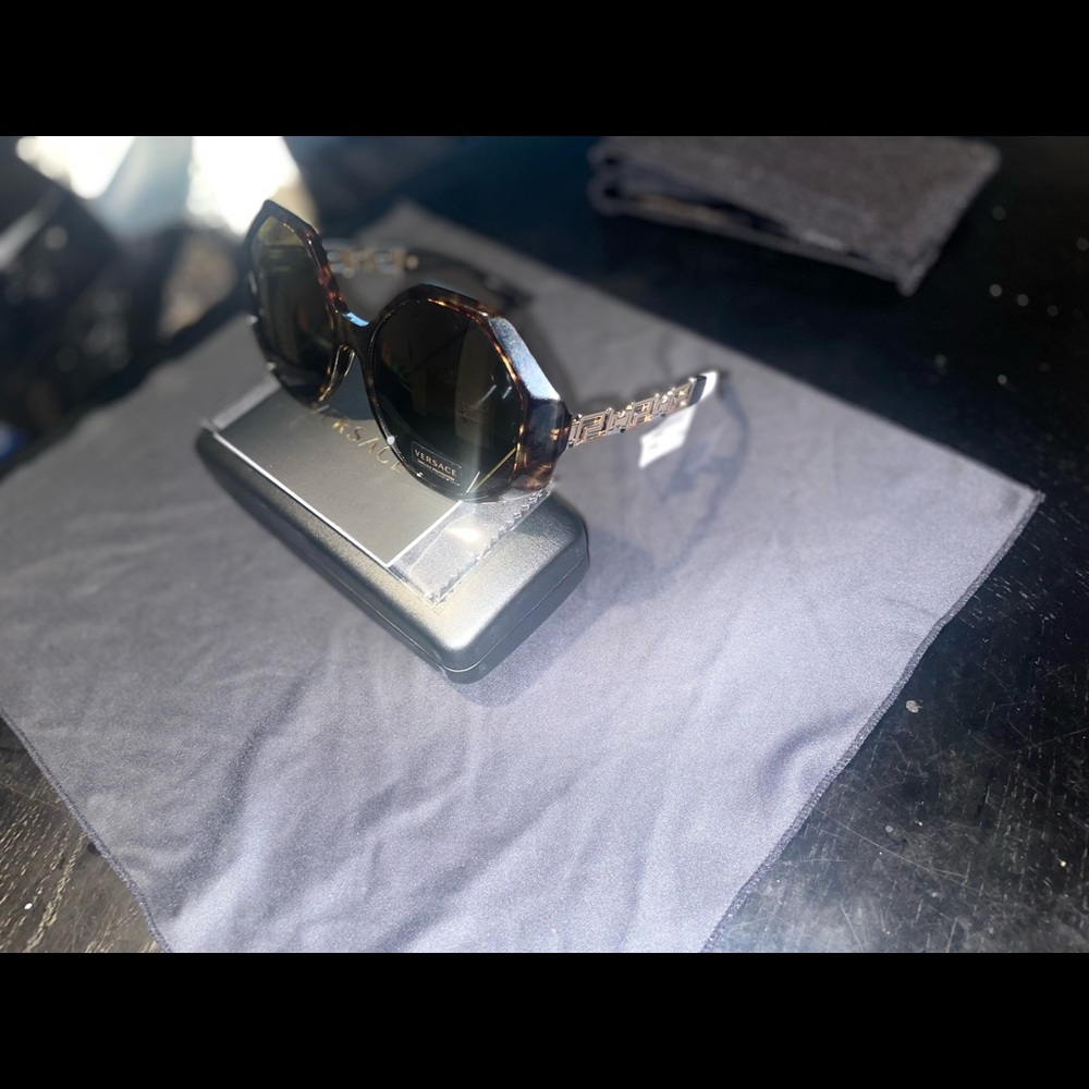 Authentic Versace Sunglasses - Picture 5 of 14